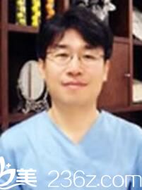 韓國AURA整形醫(yī)院李錫庸