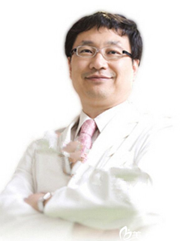 韓國首爾新沙S&U皮膚科代表院長張丞鎬 韓國首爾新沙S&U皮膚科代表院長張丞鎬
