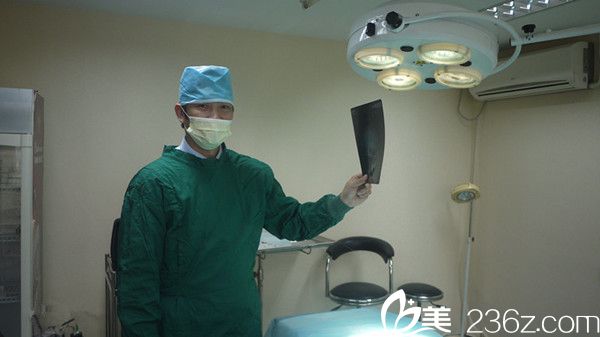 李英春醫(yī)生