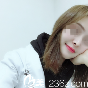 株洲華美整形好不好，看黃明光給我墊的鼻尖和面部填充，技術(shù)杠杠滴