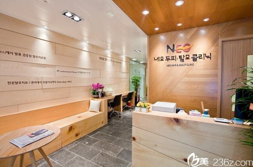 前臺(tái) 前臺(tái)