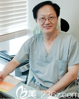 韓國Star M整形外科醫(yī)院閔院長