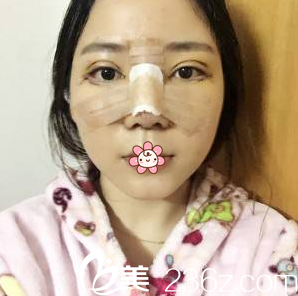 戴霞醫(yī)生給我做完手術(shù)當(dāng)天 戴霞醫(yī)生給我做完手術(shù)當(dāng)天