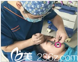 包靖雙眼皮整形案例手術(shù)照