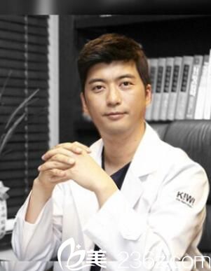 韓國KIWI整形外科金智勛