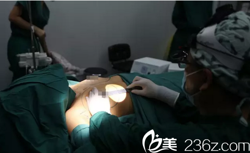 <!--<i data=20240703-sp></i>-->整形醫(yī)院李映雨內(nèi)窺鏡娜琦麗假體隆胸手術(shù)過程圖 <!--<i data=20240703-sp></i>-->整形醫(yī)院李映雨內(nèi)窺鏡娜琦麗假體隆胸手術(shù)過程圖