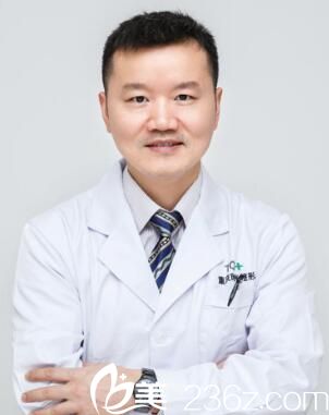 重慶時光整形美容醫(yī)院岳國斌