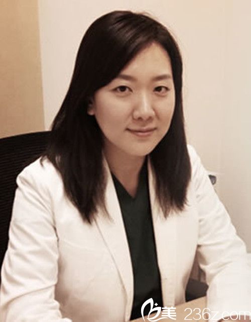 韓國(guó)優(yōu)容整形外科醫(yī)生李周垠