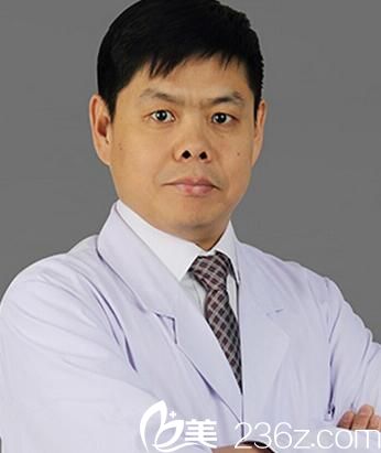 錦州斯美諾整形外科主任耿成虎