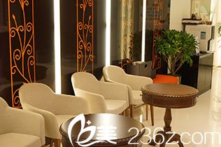 韓國(guó)冬柏美姿韓方美容等候大廳