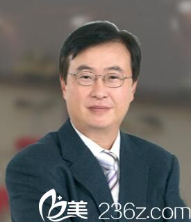 韓國M整形醫(yī)院院長李木尚