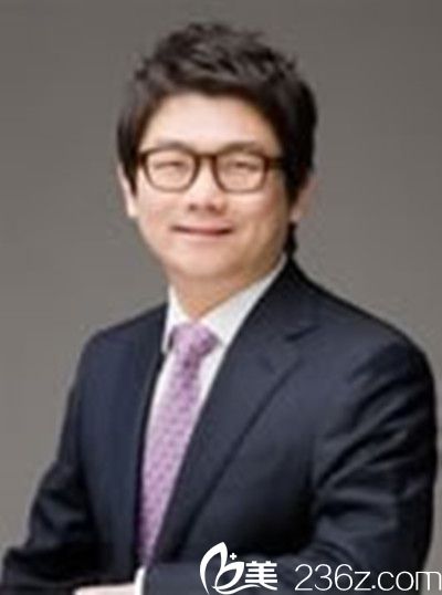 韓國美多麗娜MEDITRINA醫(yī)院整形醫(yī)生尹侯俊 韓國美多麗娜MEDITRINA醫(yī)院整形醫(yī)生尹侯俊