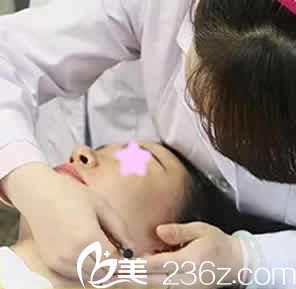 我在大同美神整形注射瘦臉手術(shù)中照片 我在大同美神整形注射瘦臉手術(shù)中照片