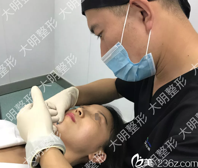 玻尿酸豐下巴過程中 玻尿酸豐下巴過程中