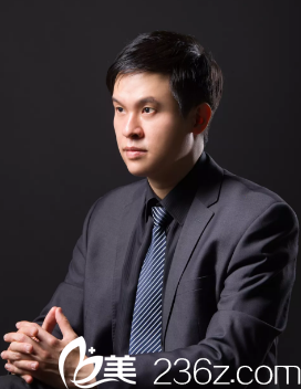 面部精雕醫(yī)生楊定宇