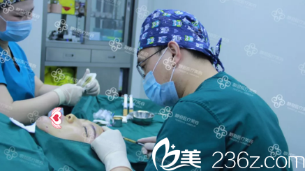 季澤東院長注射脂肪到面部 季澤東院長注射脂肪到面部