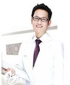 韓國(guó)AURORA整形外科醫(yī)院李志永