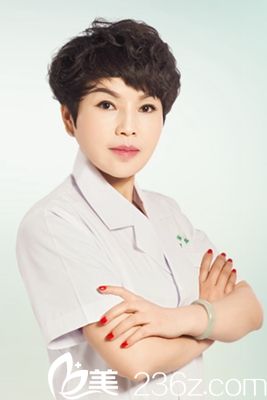 馮文華院長(zhǎng) 馮文華院長(zhǎng)