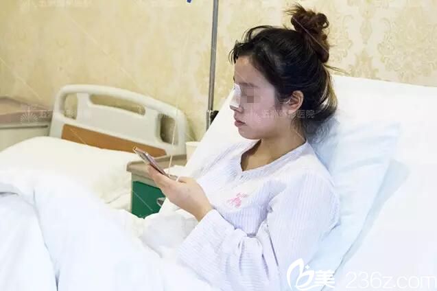 術(shù)后前三天鼻子腫脹需要戴夾板