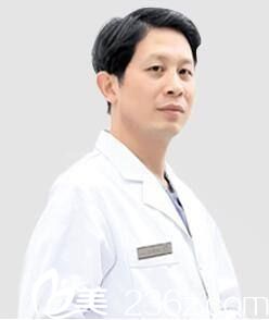 <!--<i data=20240703-sp></i>-->擅長隆鼻的<!--<i data=20240703-sp></i>-->院長