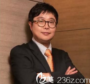 沈陽安娜寶士麗醫(yī)療美容整形醫(yī)院韓國代表院長徐云泳