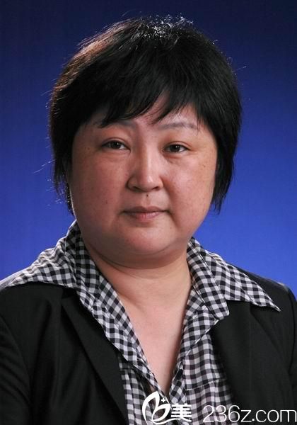 武漢<!--<i data=20240709-sp></i>-->醫(yī)院整形美容科醫(yī)生黃立