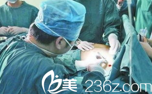 我在運(yùn)城華美做自體脂肪隆胸手術(shù)中