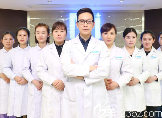 香港FMH醫(yī)學(xué)美容醫(yī)院醫(yī)生團(tuán)隊(duì)