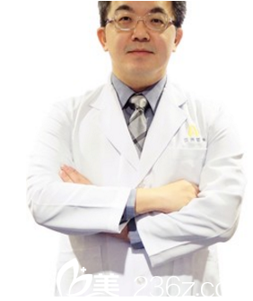 李朝熙院長(zhǎng) 李朝熙院長(zhǎng)