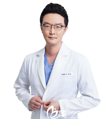 韓國清新整形外科醫(yī)院院長安邰晥