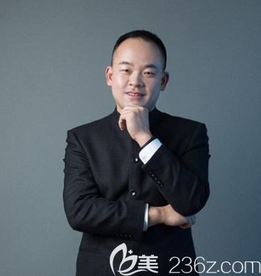 南陽艾美整形院長陳保國