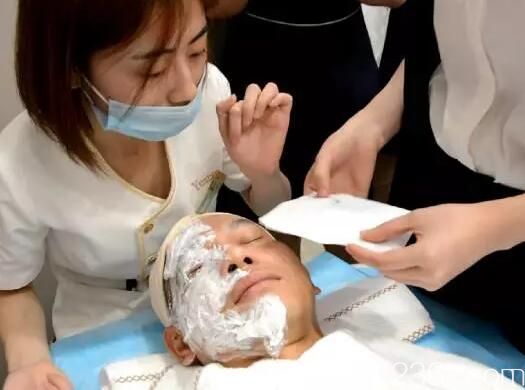 呂樺主任體驗(yàn)醫(yī)美項(xiàng)目熱瑪吉