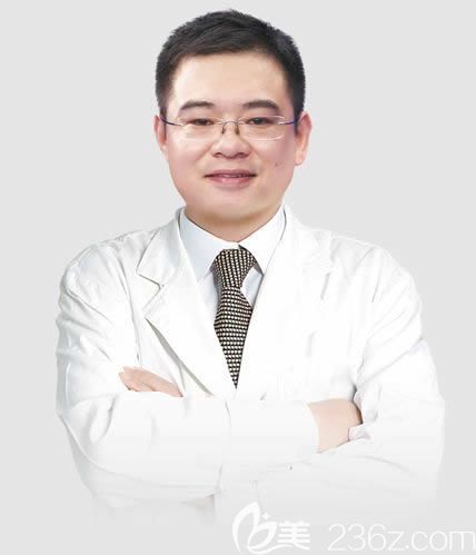 贛州葉子醫(yī)療美容特聘院長易普鋒介紹 贛州葉子醫(yī)療美容特聘院長易普鋒介紹