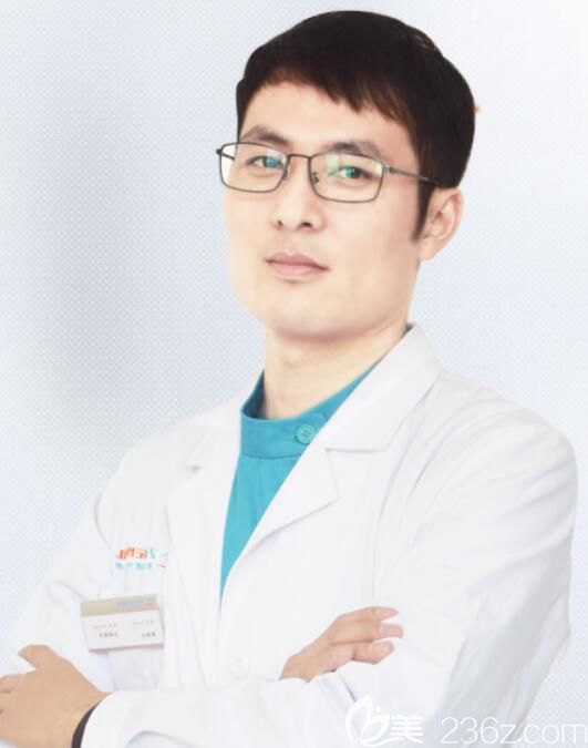 北京中諾口腔醫(yī)院正畸科主任陳美占醫(yī)生 北京中諾口腔醫(yī)院正畸科主任陳美占醫(yī)生