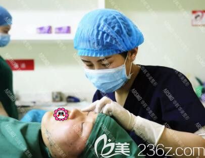 做面部<span style=