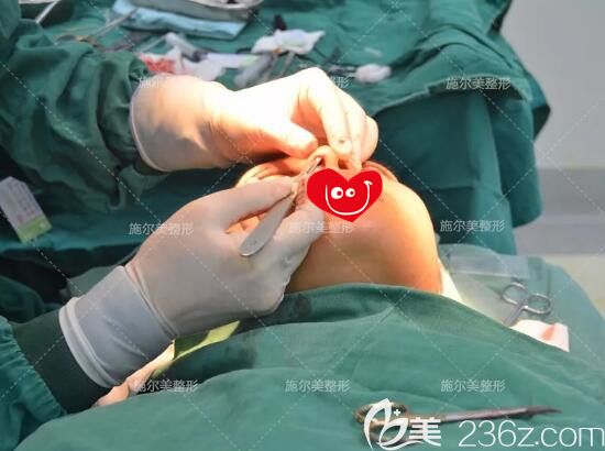 常州施爾美隆鼻手術(shù)中