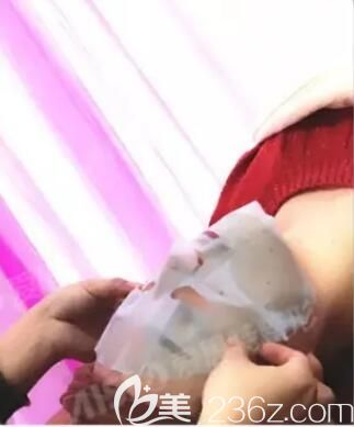 做完大Q祛斑要及時做好術(shù)后的面膜補水工作 做完大Q祛斑要及時做好術(shù)后的面膜補水工作