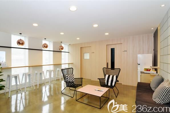 韓國EG童顏皮膚&整形連鎖醫(yī)院大廳環(huán)境圖