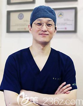 辛韓敬 韓國YEJUNG HOLIC整形外科代表院長