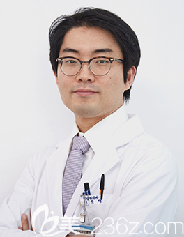 韓國蠟筆Crapas整形外科李赫宰院長 韓國蠟筆Crapas整形外科李赫宰院長