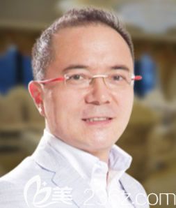 包頭葉子整形美容醫(yī)院特邀皮膚美容醫(yī)師——崔海燕