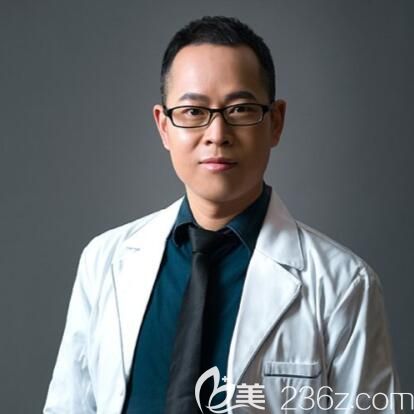 益陽格萊美醫(yī)療美容門診部技術(shù)院長袁亮飛 益陽格萊美醫(yī)療美容門診部技術(shù)院長袁亮飛