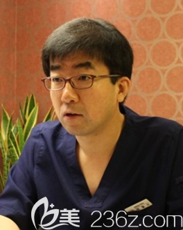 韓國波瀾整形外科醫(yī)院樸載賢院長(zhǎng) 韓國波瀾整形外科醫(yī)院樸載賢院長(zhǎng)
