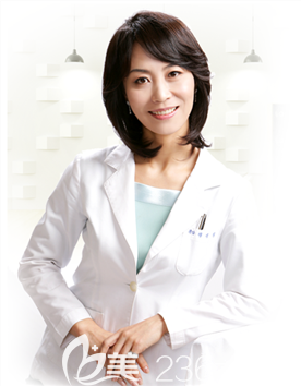 鄭智行 韓國(guó)鄭智行韓整形醫(yī)院代表院長(zhǎng) 鄭智行 韓國(guó)鄭智行韓整形醫(yī)院代表院長(zhǎng)