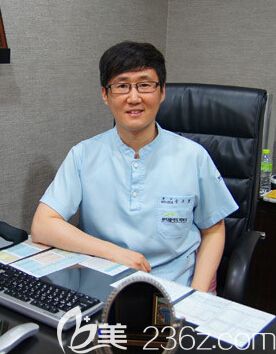 宋武鉉 韓國美典皮膚科院長 宋武鉉 韓國美典皮膚科院長