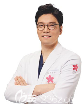 韓國First整形外科醫(yī)院院長李尚俊