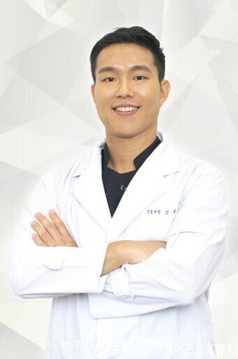 金範錫 韓國利本韓健康院長 金範錫 韓國利本韓健康院長