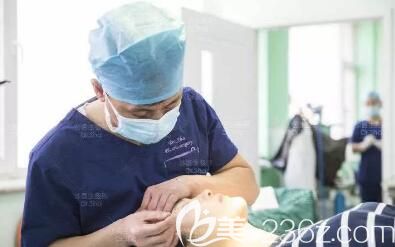 做眼綜合術(shù)前畫線設(shè)計 做眼綜合術(shù)前畫線設(shè)計