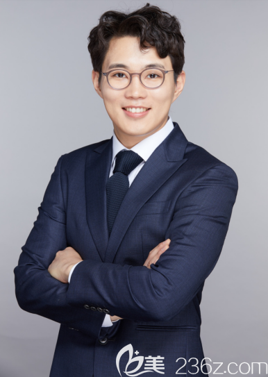 崔宇景院長 崔宇景院長