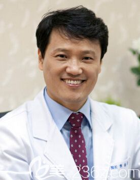 李喆遠(yuǎn) 韓國(guó)BELLAGE整形外科醫(yī)院代表院長(zhǎng)